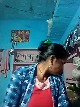 Snapshot of Manvi_cute chatting on 02/12/26, 01:39 Manvi cute online show from 02/12/26, 01:39