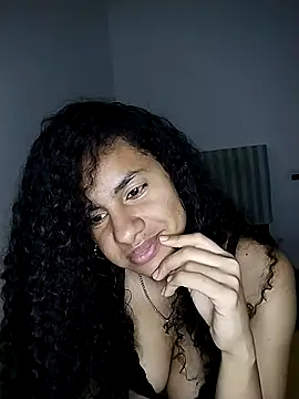 Snapshot of RizHoney chatting on 02/18/26, 12:12 RizHoney online show from 02/18/26, 12:12