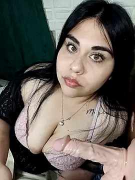 Snapshot of Sol_luvv chatting on 03/05/26, 01:29 Sol luvv online show from 03/05/26, 01:29