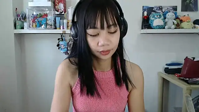 Snapshot of GloryKulikowski chatting on 03/06/26, 01:24 GloryKulikowski online show from 03/06/26, 01:24