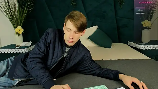 Erick Wilson online show from 12/01/25, 07:24