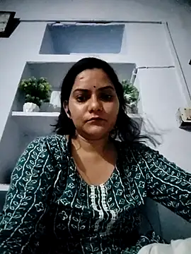 Anushka Singh0 online show from 04/30/26, 05:41