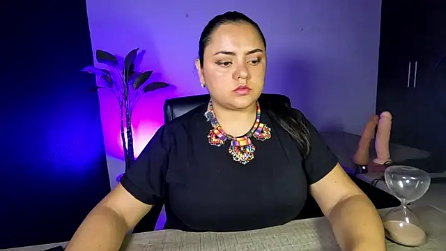 AzaraOnyx online show from 05/20/26, 10:27