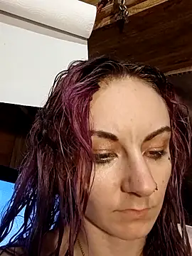 Snapshot of issyamazin chatting on 03/09/26, 01:42 issyamazin online show from 03/09/26, 01:42