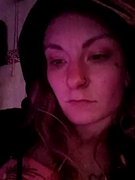 Snapshot of issyamazin chatting on 03/23/26, 05:06 issyamazin online show from 03/23/26, 05:06