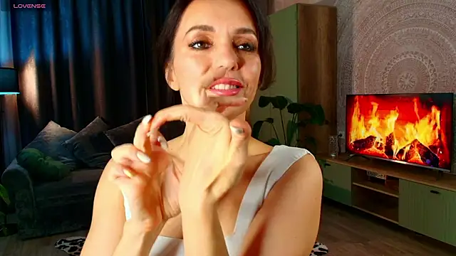 Snapshot of Shanita_moon chatting on 03/11/26, 05:41 Shanita moon online show from 03/11/26, 05:41