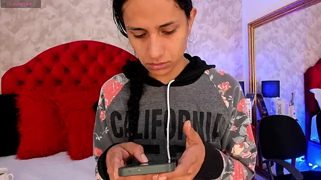 Isabell  26 online show from 04/26/26, 12:47