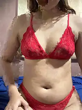 Snapshot of Laryssita_ chatting on 03/07/26, 10:29 Laryssita online show from 03/07/26, 10:29