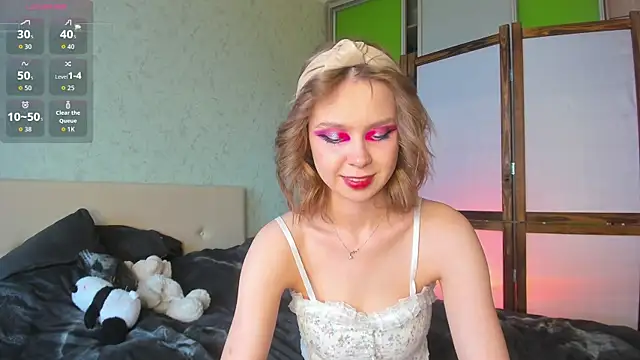 GlitchyDolly online show from 05/06/26, 04:30