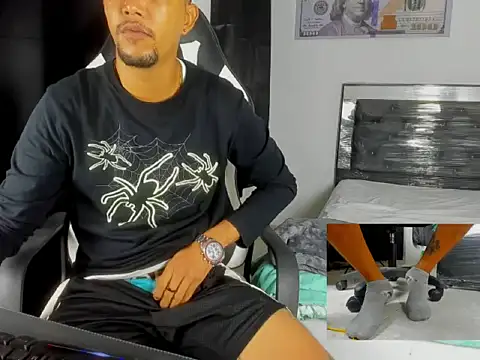 Snapshot of badboy_master chatting on 02/17/26, 01:35 badboy master online show from 02/17/26, 01:35