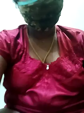 tamilkaviya431 online show from 04/26/26, 02:20