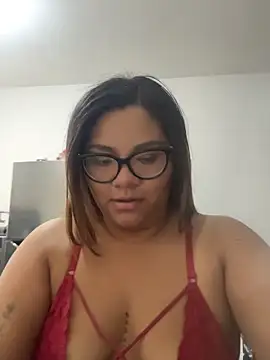 Snapshot of ludmila_x chatting on 06/20/26, 02:20 ludmila x online show from 06/20/26, 02:20