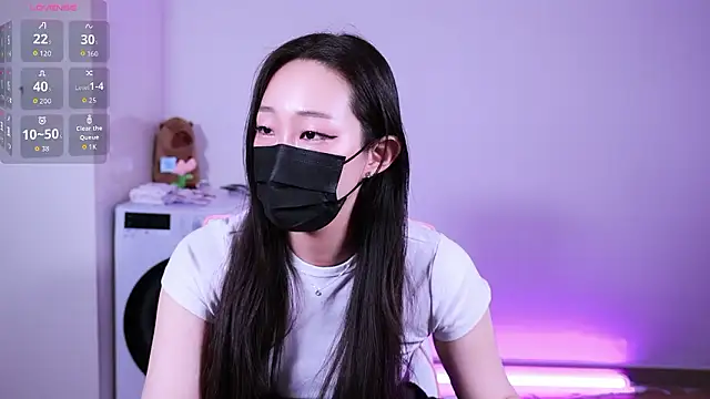 sodami01 online show from 04/24/26, 12:18