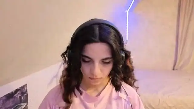Blissmissataeses online show from 03/25/26, 02:01