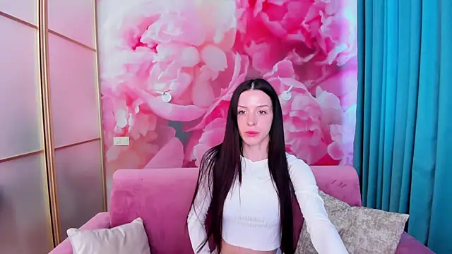 NoirDiva online show from 06/05/26, 05:36