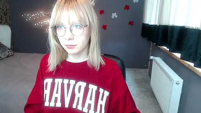 Snapshot of CandicaHoney chatting on 03/17/26, 12:41 CandicaHoney online show from 03/17/26, 12:41