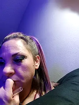 Snapshot of BrattyGirl2424 chatting on 02/20/26, 01:11 BrattyGirl2424 online show from 02/20/26, 01:11