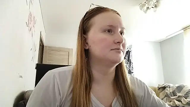 AnikaLipps online show from 06/10/26, 01:54