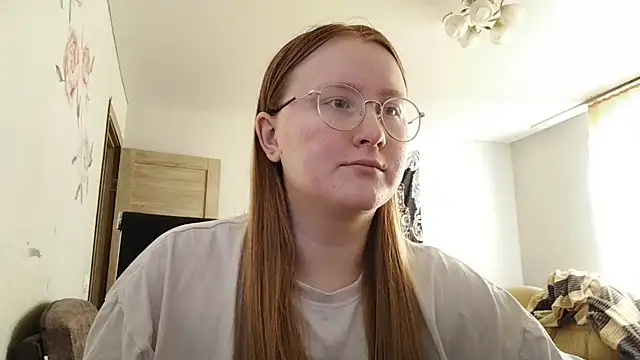 AnikaLipps online show from 06/17/26, 01:23