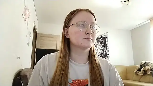 AnikaLipps online show from 06/18/26, 03:05