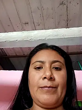 Snapshot of Gissele_Rubi chatting on 06/04/26, 02:45 Gissele Rubi online show from 06/04/26, 02:45