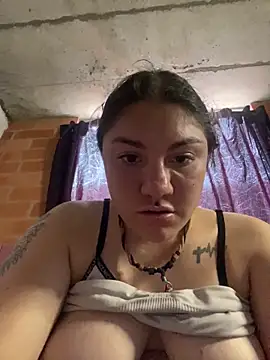 Snapshot of ZoE-sweettt chatting on 04/13/26, 08:25 ZoE-sweettt online show from 04/13/26, 08:25