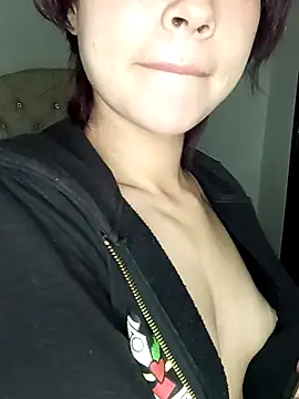 Snapshot of Belladona_nyx chatting on 03/05/26, 02:40 Belladona nyx online show from 03/05/26, 02:40