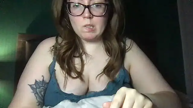 Snapshot of CurvyBx chatting on 02/24/26, 09:24 CurvyBx online show from 02/24/26, 09:24