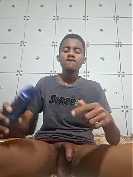 Snapshot of jujubinha1028 chatting on 02/17/26, 02:30 jujubinha1028 online show from 02/17/26, 02:30