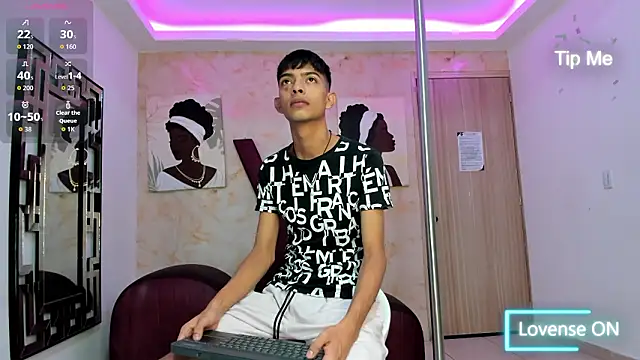 Snapshot of KITTY_BOSH chatting on 03/02/26, 01:29 KITTY BOSH online show from 03/02/26, 01:29