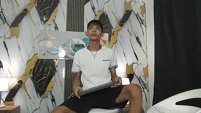 Snapshot of KITTY_BOSH chatting on 03/17/26, 12:59 KITTY BOSH online show from 03/17/26, 12:59