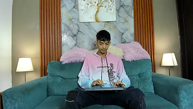 Snapshot of KITTY_BOSH chatting on 03/24/26, 01:16 KITTY BOSH online show from 03/24/26, 01:16