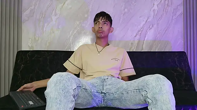 KITTY BOSH online show from 05/29/26, 01:09