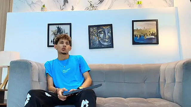 YOUNG BOYS HELL online show from 04/25/26, 01:19