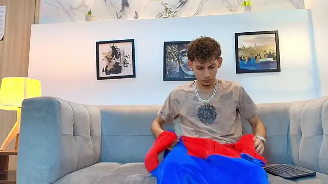 YOUNG BOYS HELL online show from 05/06/26, 01:57