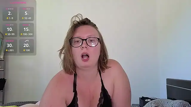 Snapshot of LittleMistys chatting on 05/22/26, 10:54 LittleMistys online show from 05/22/26, 10:54