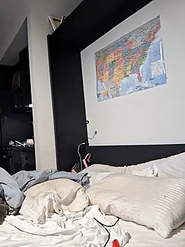 Cinnamonbunn online show from 03/18/26, 03:42