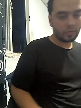 Snapshot of angel_leon01 chatting on 02/21/26, 03:18 angel leon01 online show from 02/21/26, 03:18