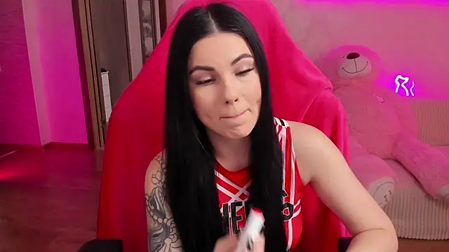 Snapshot of EmmaCutem chatting on 03/07/26, 07:16 EmmaCutem online show from 03/07/26, 07:16