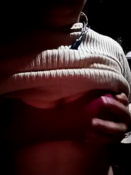 Snapshot of taniya0 chatting on 03/06/26, 11:12 taniya0 online show from 03/06/26, 11:12