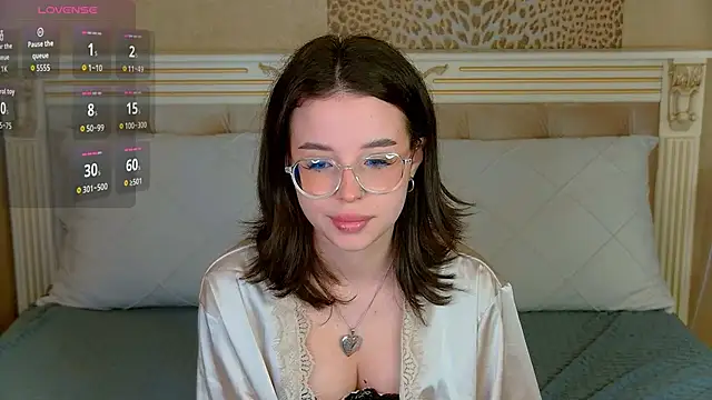Snapshot of LanaLedger chatting on 06/05/26, 05:58 LanaLedger online show from 06/05/26, 05:58