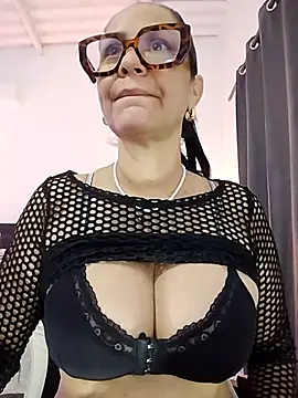 Snapshot of RubyStrome chatting on 02/25/26, 06:45 RubyStrome online show from 02/25/26, 06:45