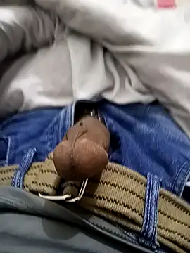 Snapshot of Raya-420 chatting on 02/15/26, 02:03 Raya-420 online show from 02/15/26, 02:03