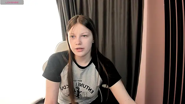 LauraBev online show from 05/11/26, 05:24