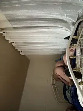 Snapshot of Valentinacouple chatting on 03/05/26, 12:28 Valentinacouple online show from 03/05/26, 12:28