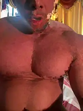 Snapshot of Valentinacouple chatting on 03/16/26, 05:50 Valentinacouple online show from 03/16/26, 05:50