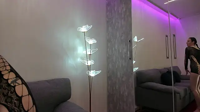 Snapshot of Natasha-Moon chatting on 03/02/26, 08:26 Natasha-Moon online show from 03/02/26, 08:26