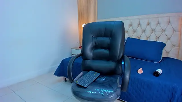 Hxxyro online show from 03/13/26, 01:40