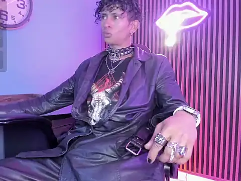 Snapshot of Maximoking26 chatting on 03/05/26, 04:19 Maximoking26 online show from 03/05/26, 04:19