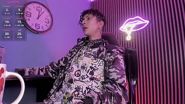 Snapshot of Maximoking26 chatting on 03/08/26, 04:16 Maximoking26 online show from 03/08/26, 04:16